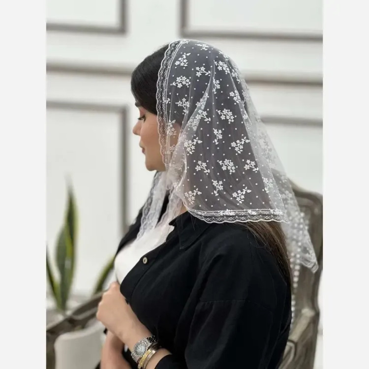 مینی اسکارف مجلسی سه گوش گیپور ابعاد 75 در 75 سانتیمتر